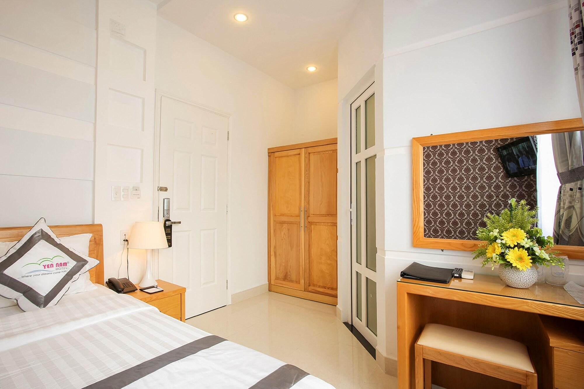 Yen Nam Hotel Nguyen Trong Tuyen Cidade de Ho Chi Minh Exterior foto